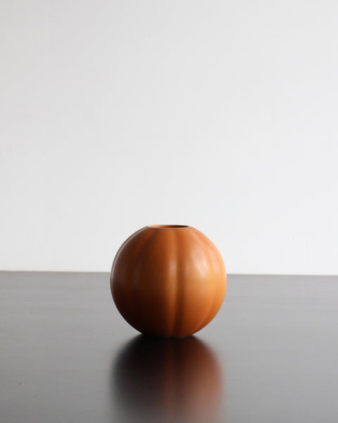 ROUND SMALL VASE - S - HAZELNOOT