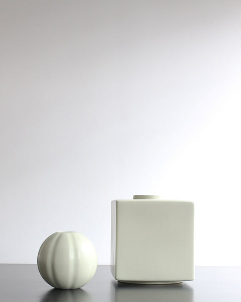 SQUARE VASES