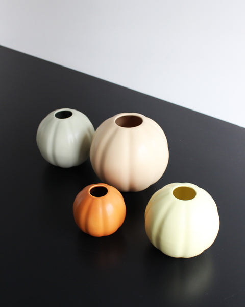 ROUND SMALL VASE - S - HAZELNOOT