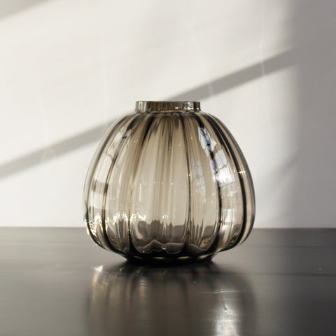PUMPKIN VASE MEDIUM - SMOKE