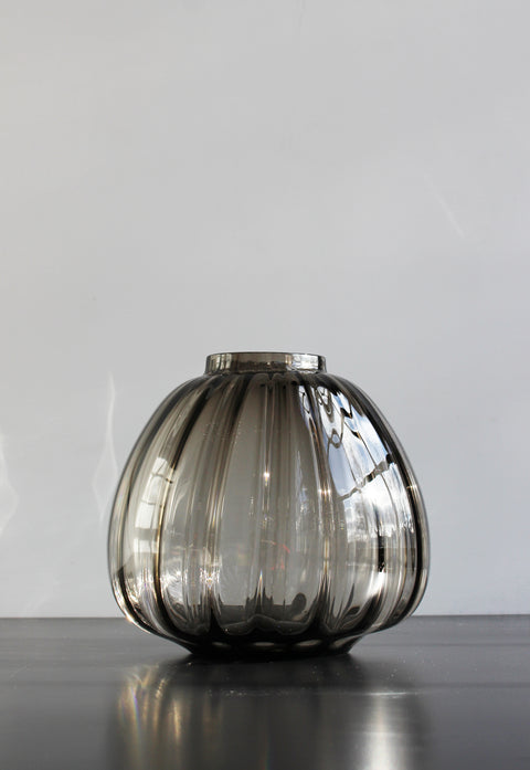 PUMPKIN VASE MEDIUM - SMOKE
