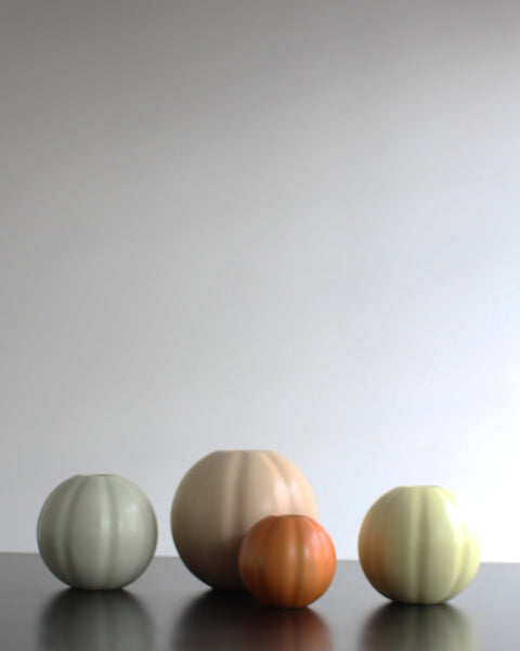 ROUND SMALL VASE- S - 13CM -HAZELNOOT