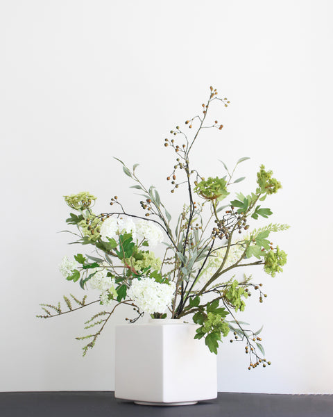 SQUARE VASE - Chalk