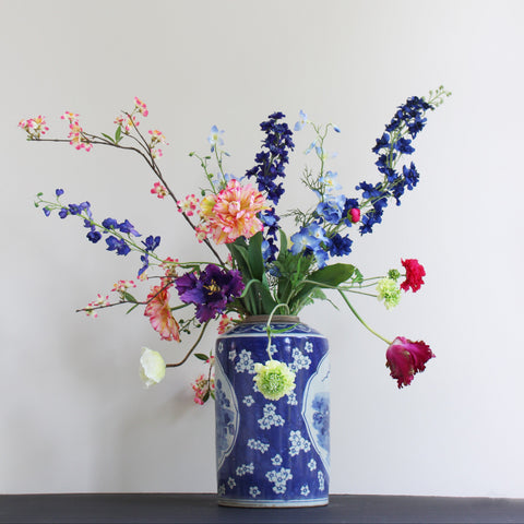 HONOLULU - Artificial flowers