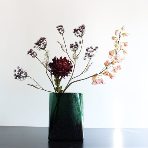 MINIMALISM DEEP PLUM
