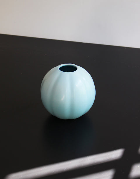 ROUND MEDIUM VASE - Ice blue