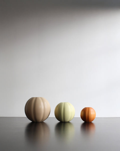 ROUND SMALL VASE- S - 13CM -HAZELNOOT